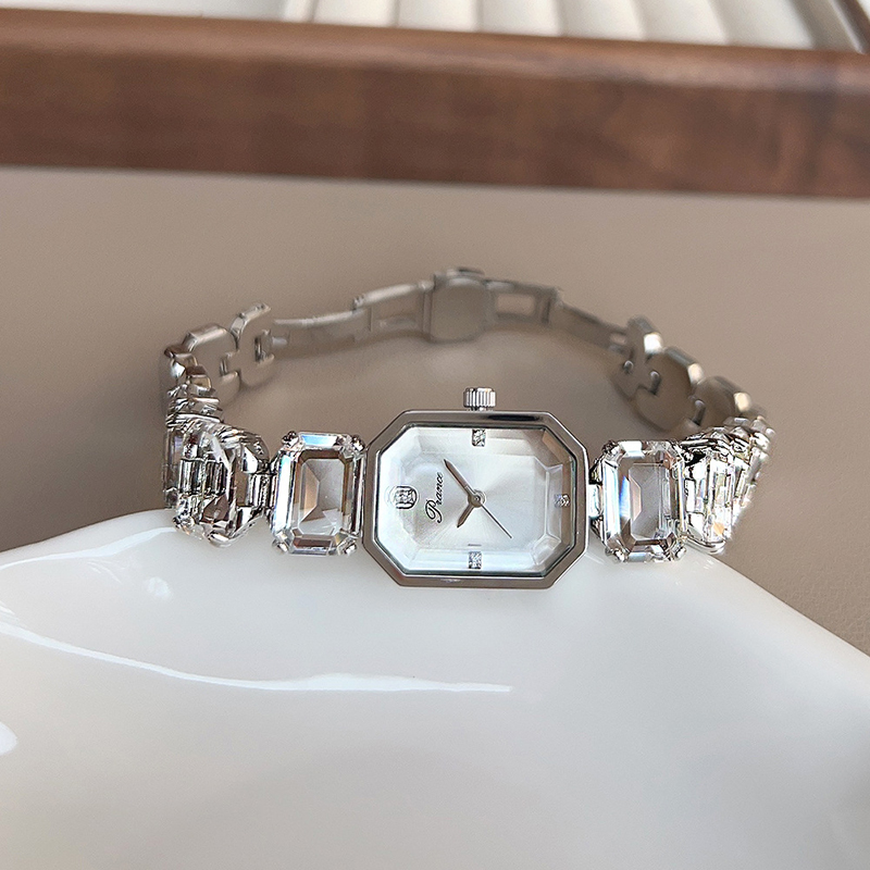 UTHAI Women Watches for Girls  - Luxury Watch White review and price