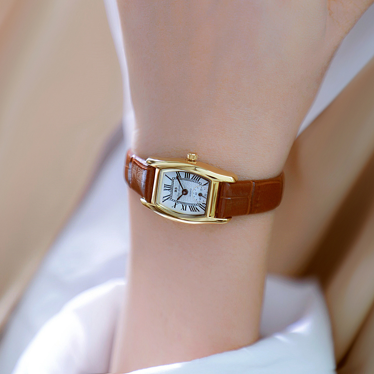 BS Women's Watch Versatile Ret - Luxury Watch Green review and price
