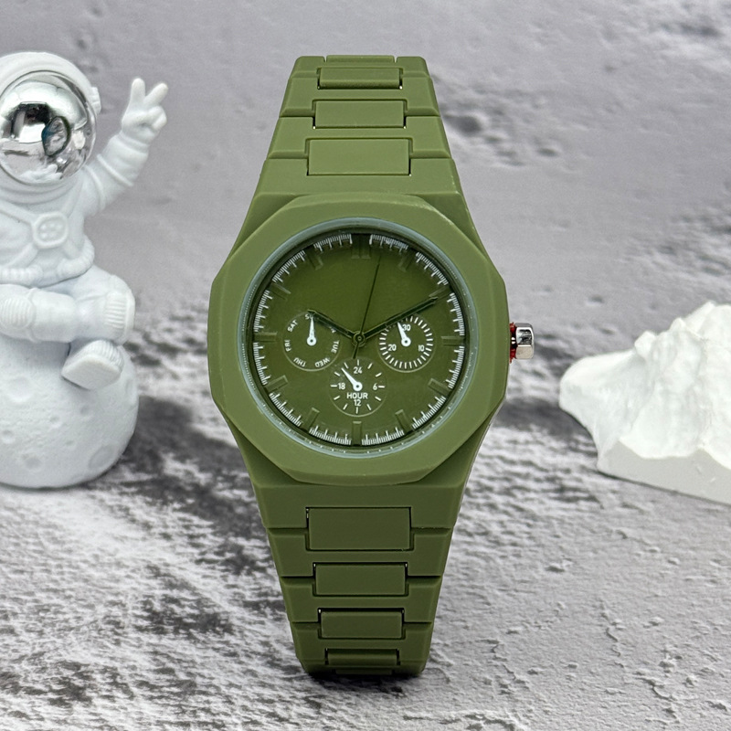 Famous Brand Fake Three-Eyed D - Luxury Watch Exchange review and price